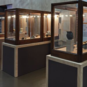 Allestimento mostra Lo scavo in piazza. Foto © Carlo Vannini