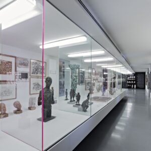Allestimento mostra Tutto tondo. Foto © Carlo Vannini