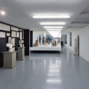 Allestimento mostra Tutto tondo. Foto © Carlo Vannini